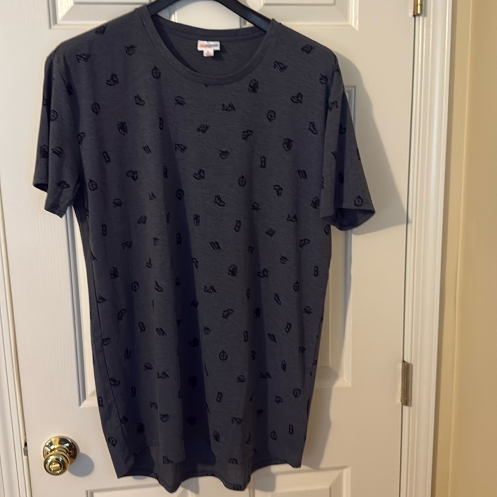Gray with black print LuLaRoe Patrick Men’s/Unisex T Size XL